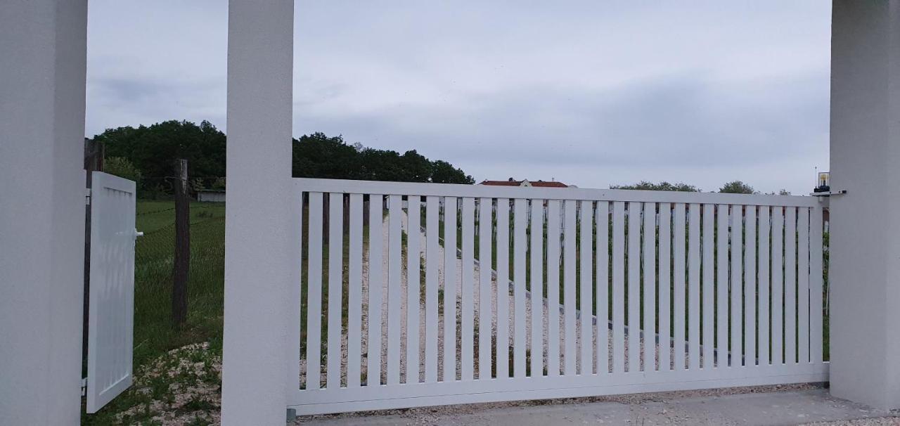 Apartmani Bojeresku Negotin Esterno foto